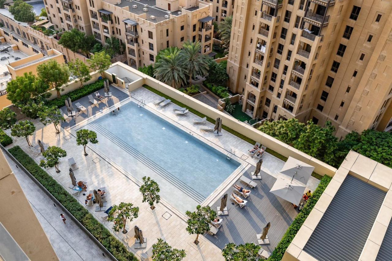 Downtown, Dubai Burj Royale 2 Bdr Apartment Full Burj - Khalifa View Exterior foto